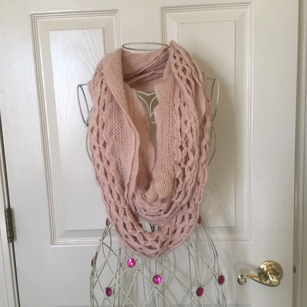 Pink knit wrap scarf